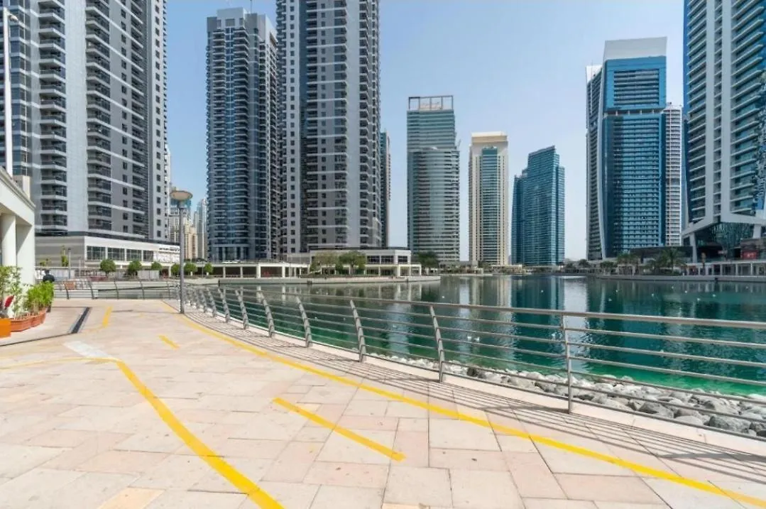 Stunning Apartment - High Floor - Canal View Dubai