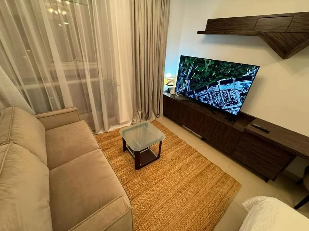 Stunning Apartment - High Floor - Canal View Dubai