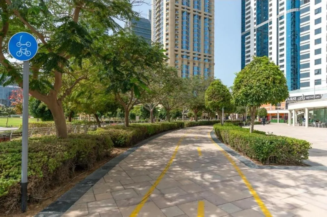 Stunning Apartment - High Floor - Canal View Dubai
